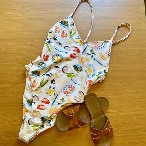 Lisa says Gah one-piece swimsuit